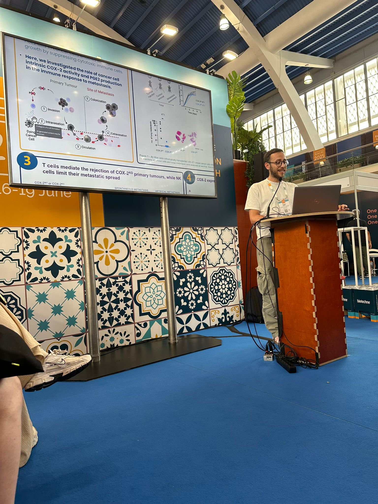 Massimo Russo giving a talk at the EACR meeting